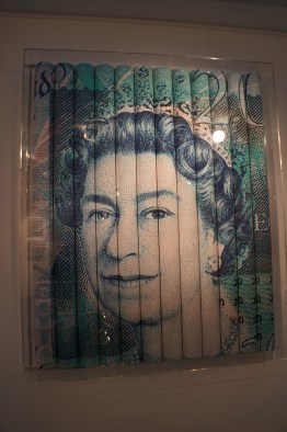 WEST END CELEBRA LOS 90 AÑOS DE LA REINA ISABEL DE INGLATERRA