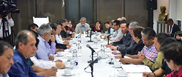 LUIS ENRIQUE MIRANDA SE REÚNE CON MAESTROS