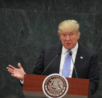 SE REÚNE CON DONALD TRUMP EN LOS PINOS