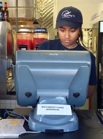 CpBtFIBUEAAvaua.jpg-large